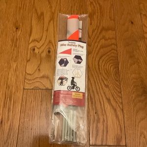 Uelfbaby Bike Safety Flag, NWT